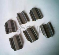 磁瓦夾的振動(dòng)抑制功能：有效減震，保護(hù)磁瓦免受損壞